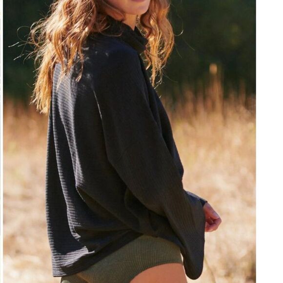 Free People FP Movement Top Ribbed Can't Handle This Turtleneck Shirt Sz XS NWT - Picture 4 of 11